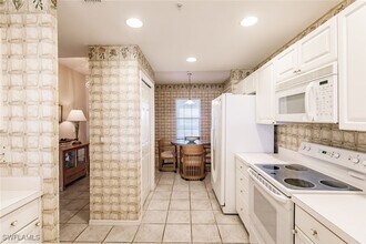 4120 Bayhead Dr in Bonita Springs, FL - Building Photo - Building Photo