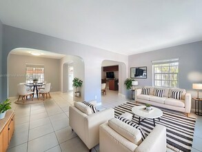 48 Marabella Ave in Coral Gables, FL - Building Photo - Building Photo