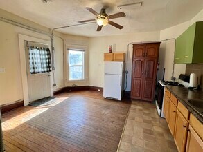 216 E South St in Woodstock, IL - Building Photo - Building Photo