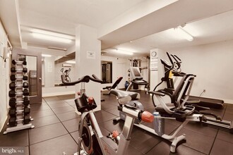 4000 Tunlaw Rd NW, Unit 1023 in Washington, DC - Building Photo - Building Photo