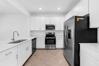 2827 Citrus St in Naples, FL - Building Photo - Building Photo