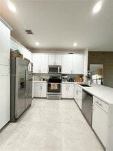 13017 Riverwalk Cir S in Plantation, FL - Foto de edificio - Building Photo