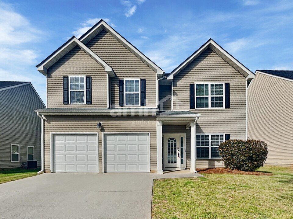 3872 Rosebud Park Dr in Snellville, GA - Building Photo