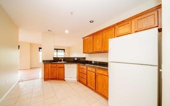 238 The Promenade in Edgewater, NJ - Building Photo - Building Photo