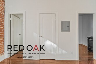 245 N Kenmore Ave in Los Angeles, CA - Building Photo - Building Photo