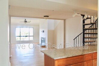 3200 Lynnhaven Dr in Virginia Beach, VA - Building Photo - Building Photo