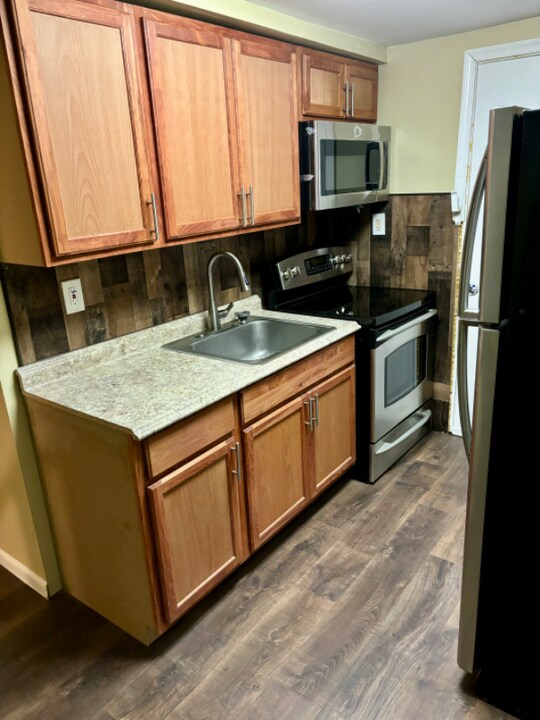 6043 Wister St in Philadelphia, PA - Foto de edificio