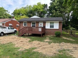 1009 E Devonshire St in Winston-Salem, NC - Building Photo