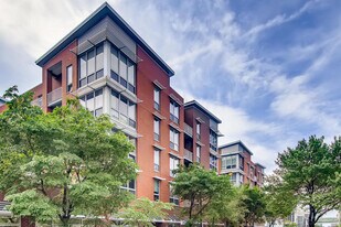 2035 S Indiana Ave in Chicago, IL - Building Photo