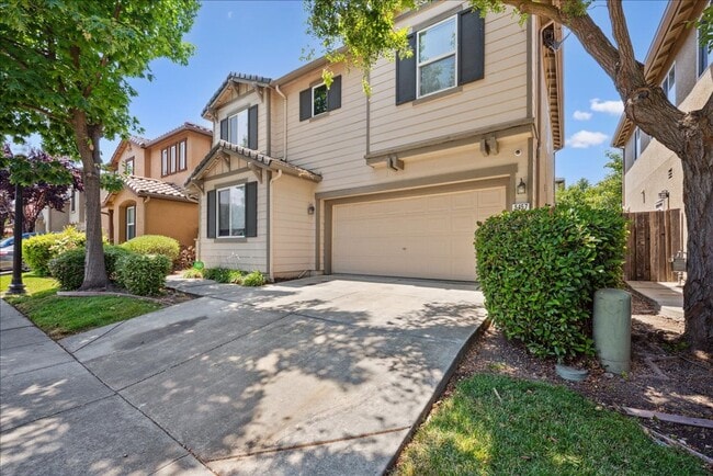 5457 Shennecock Way in Sacramento, CA - Building Photo - Building Photo