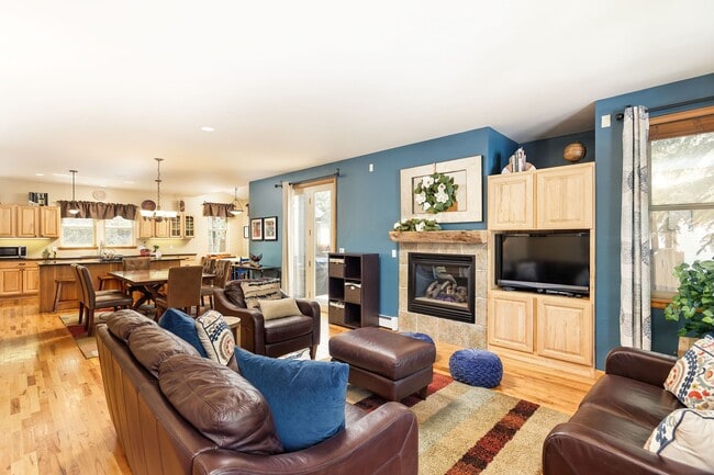 property at 408 Meadow Ct