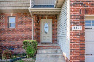 3469 Bradfield Dr in Clarksville, TN - Building Photo - Building Photo