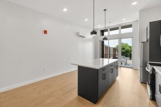 952 Broadway in Bayonne, NJ - Building Photo - Building Photo