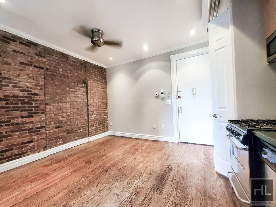 East 1st Street in New York, NY - Building Photo