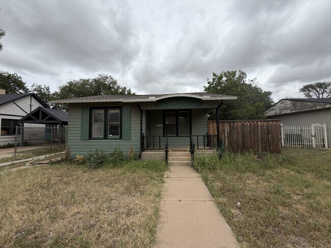 property at 2206 16th St