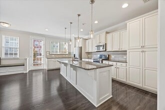 535 Grand Central Sta in Apex, NC - Building Photo - Building Photo