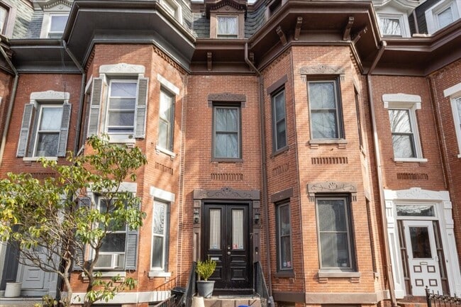 7 Worthington St, Unit 2 in Boston, MA - Foto de edificio - Building Photo