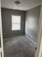 321 E 80th St in Kansas City, MO - Building Photo - Building Photo
