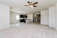 10903 W Mobile Ln in Tolleson, AZ - Foto de edificio - Building Photo