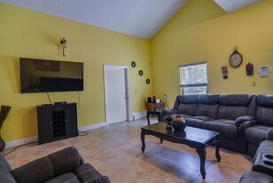 2960 58th Ave S, Unit SI ID1545769P in St. Petersburg, FL - Building Photo