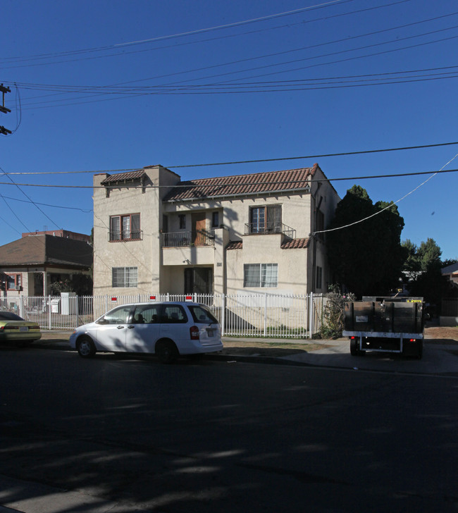 1241 N Berendo St in Los Angeles, CA - Building Photo - Building Photo