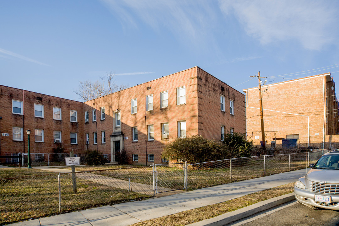 317-319 Anacostia Rd SE in Washington, DC - Building Photo