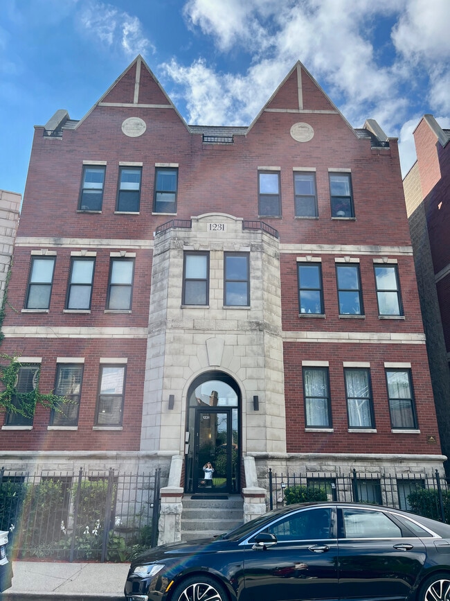 property at 1231 E 46th St
