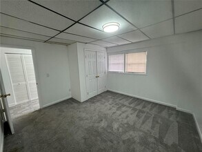 956 Slash Pine Rd in Forest Park, GA - Building Photo - Building Photo