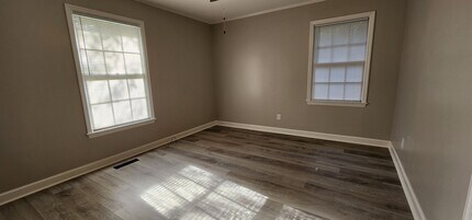 2118 Thomal Cir in Valdosta, GA - Building Photo - Building Photo