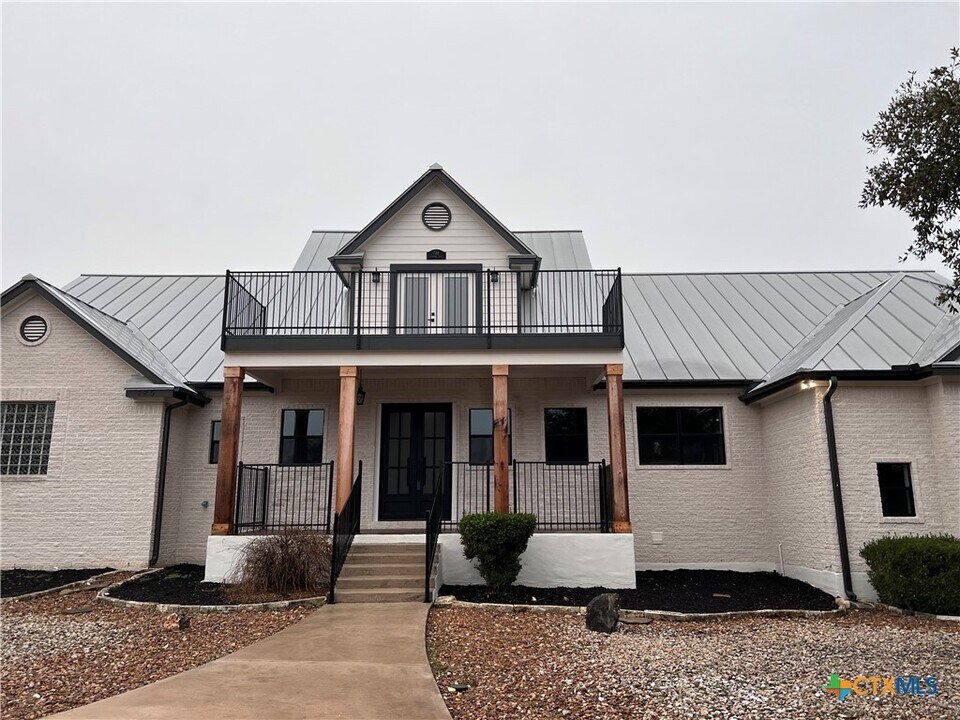 725 Winding View in New Braunfels, TX - Foto de edificio