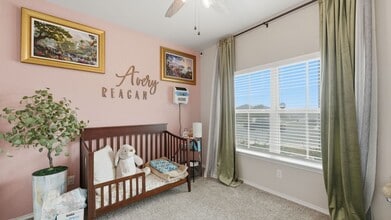 2011 Sisyphus Vw in San Antonio, TX - Foto de edificio - Building Photo