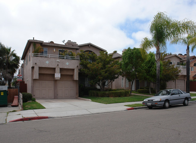 3922 Hamilton St in San Diego, CA - Foto de edificio - Building Photo