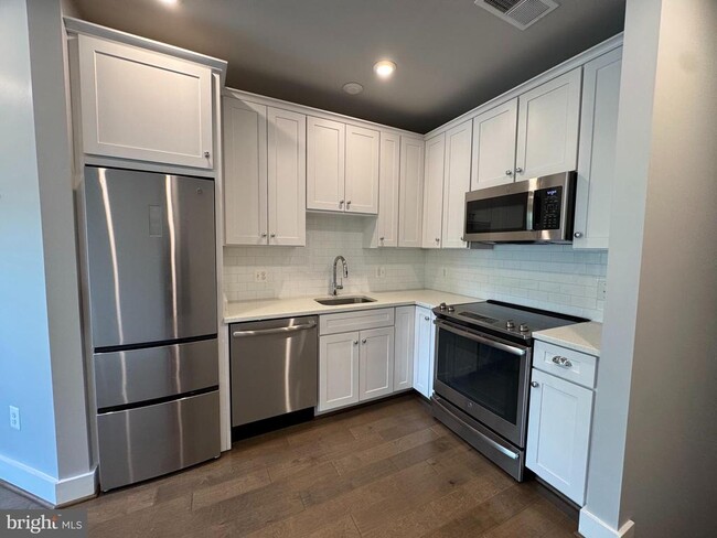 property at 915 Elder St NW