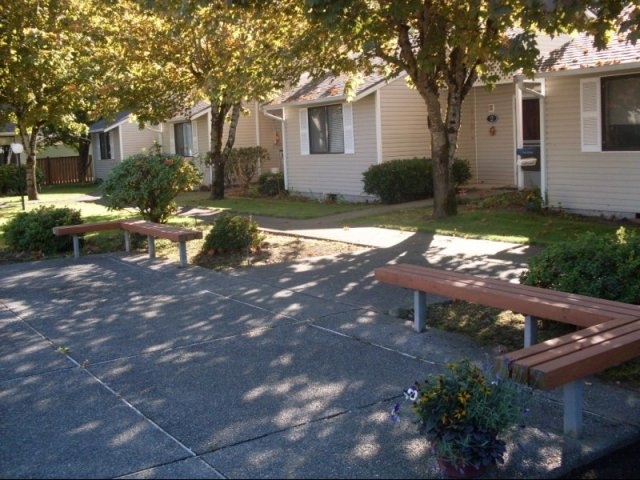 Willow Glen Senior Apartments in Buckley, WA - Building Photo