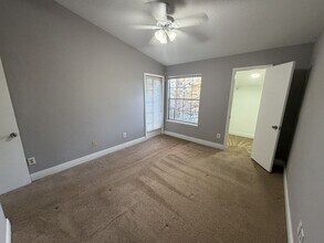 1940 Lake Atriums Cir in Orlando, FL - Building Photo - Building Photo