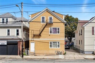 555 Branch Ave in Providence, RI - Building Photo