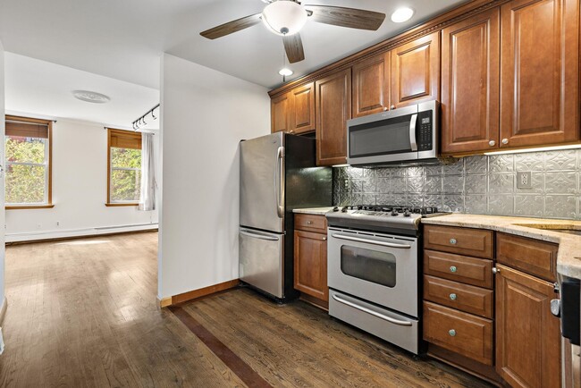 property at 1105 Washington St