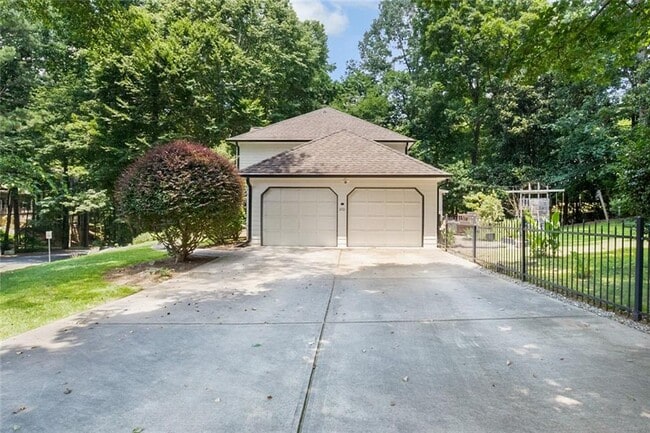 3701 Cloister Pl NW in Duluth, GA - Building Photo - Building Photo
