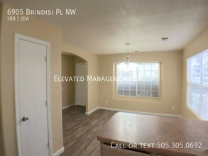 6905 Brindisi Pl NW in Albuquerque, NM - Foto de edificio - Building Photo