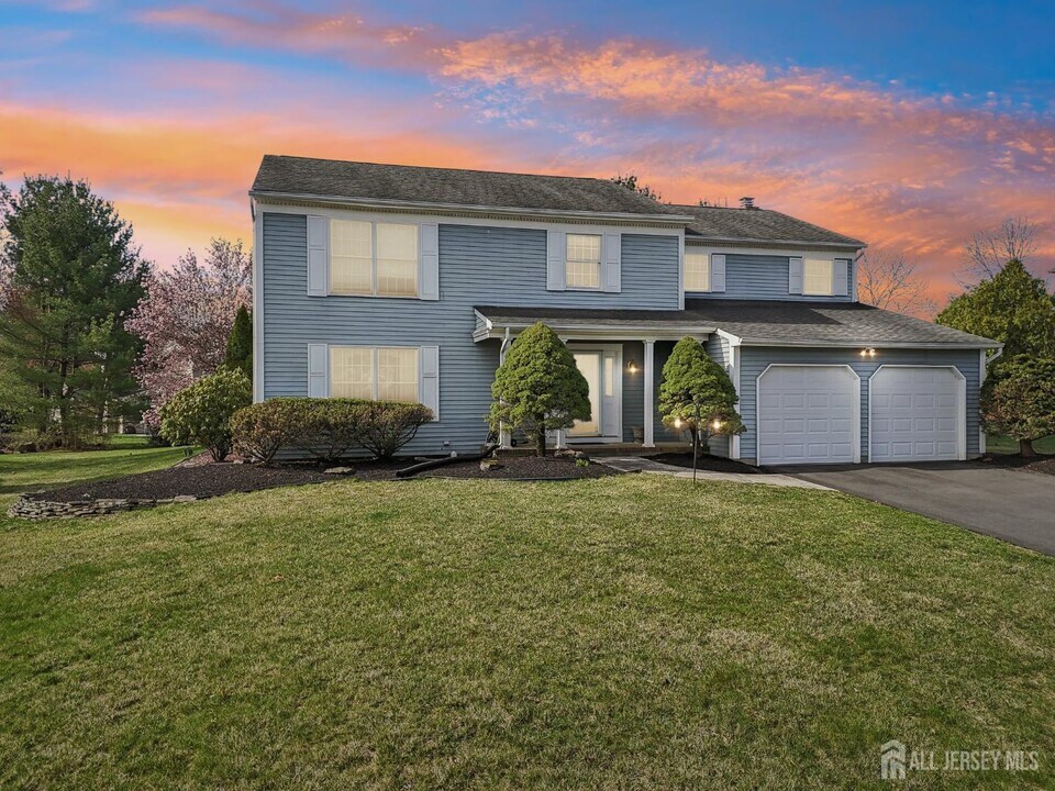 12 Titus Ln in Plainsboro, NJ - Building Photo