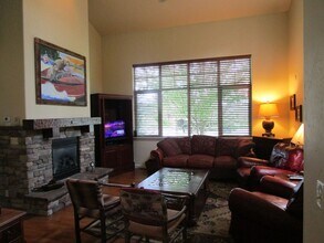 5017 River Lakes Pkwy in Whitefish, MT - Building Photo - Building Photo