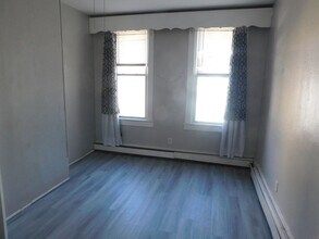 330 New York Ave in Jersey City, NJ - Building Photo - Building Photo