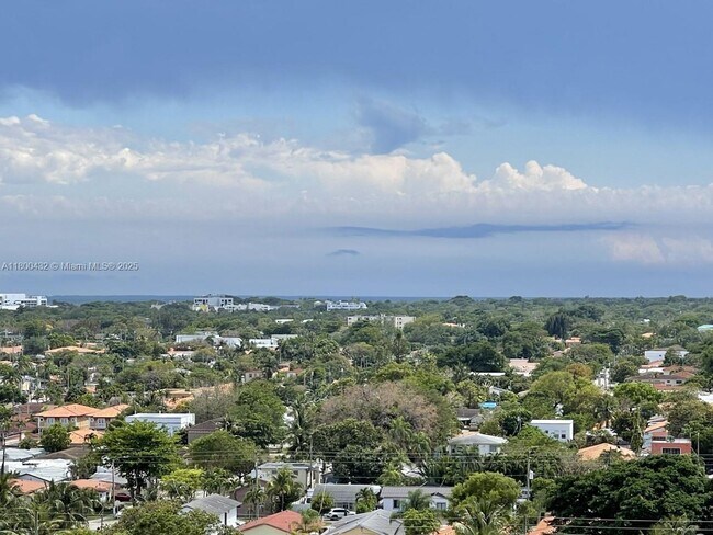 3500 Coral Wy in Miami, FL - Building Photo - Building Photo