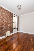 273 W 10th St, Unit 1FW in New York, NY - Building Photo