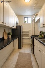 230 Walnut St, Unit 30A in Newton, MA - Building Photo - Building Photo