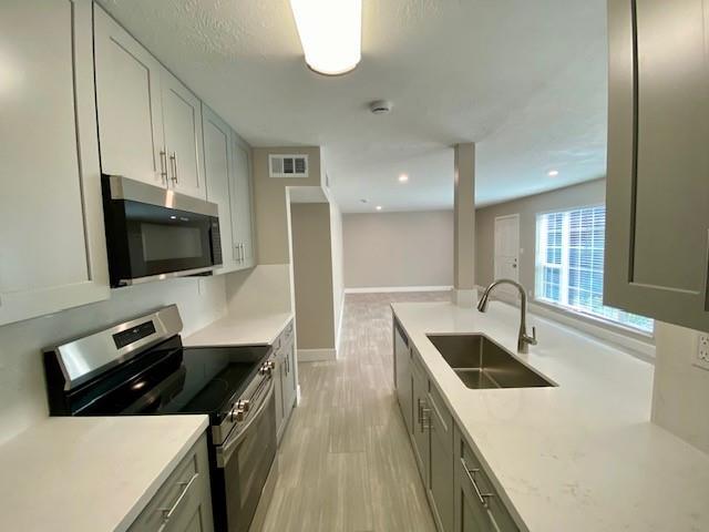 property at 2121 Fountain View Dr