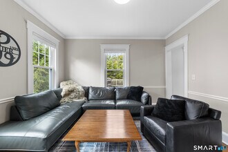 3 Park Pl in Darien, CT - Building Photo - Building Photo