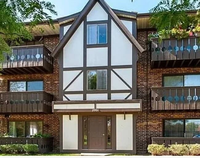 property at 1001 Centurion Ln