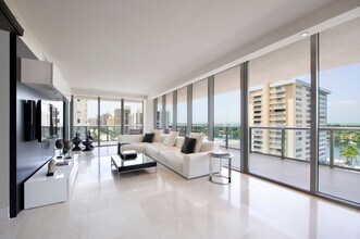 5875 Collins Ave in Miami Beach, FL - Building Photo - Building Photo