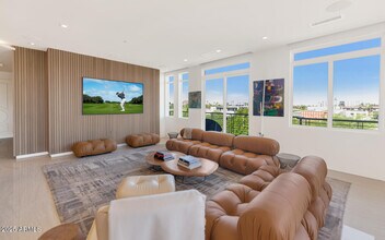 3801 N Goldwater Blvd in Scottsdale, AZ - Building Photo - Building Photo